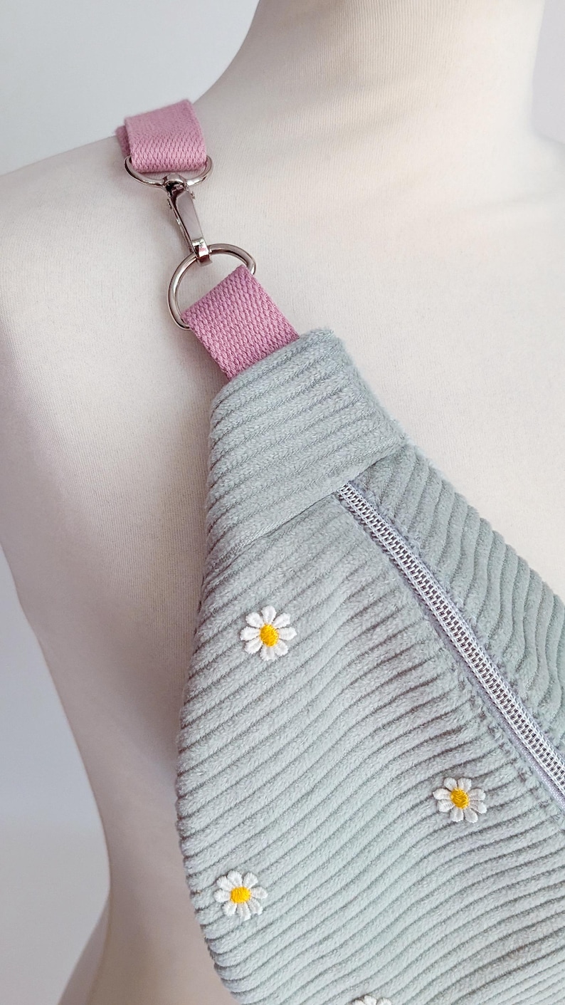 Pastell Cord Hipbag Bauchtasche Daisies - Rosa oder Mint image 16