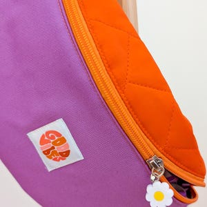 Bunte Colourblocking Hipbag Bauchtasche 70s Orange Lavendel