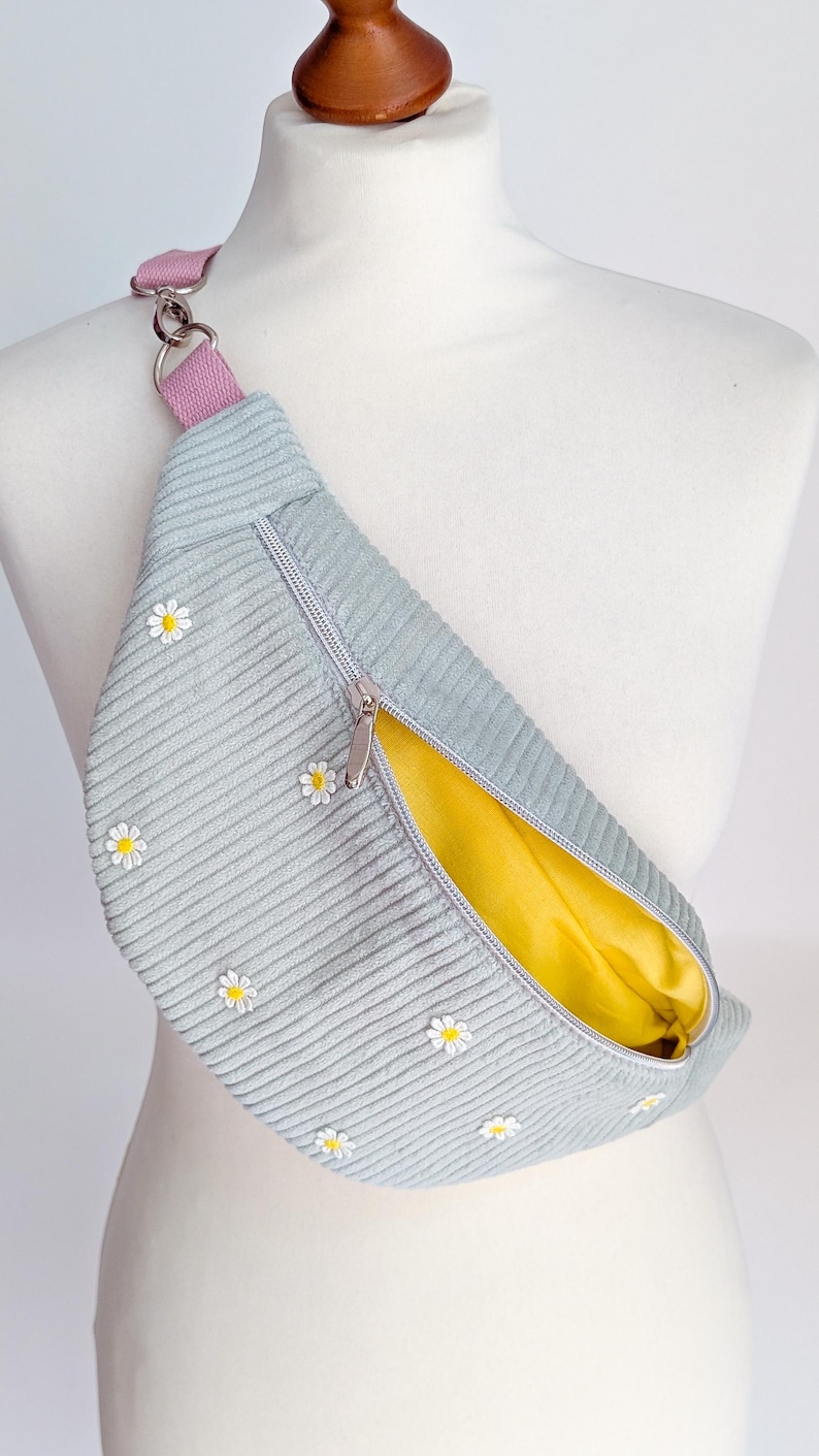 Pastell Cord Hipbag Bauchtasche Daisies - Rosa oder Mint image 14