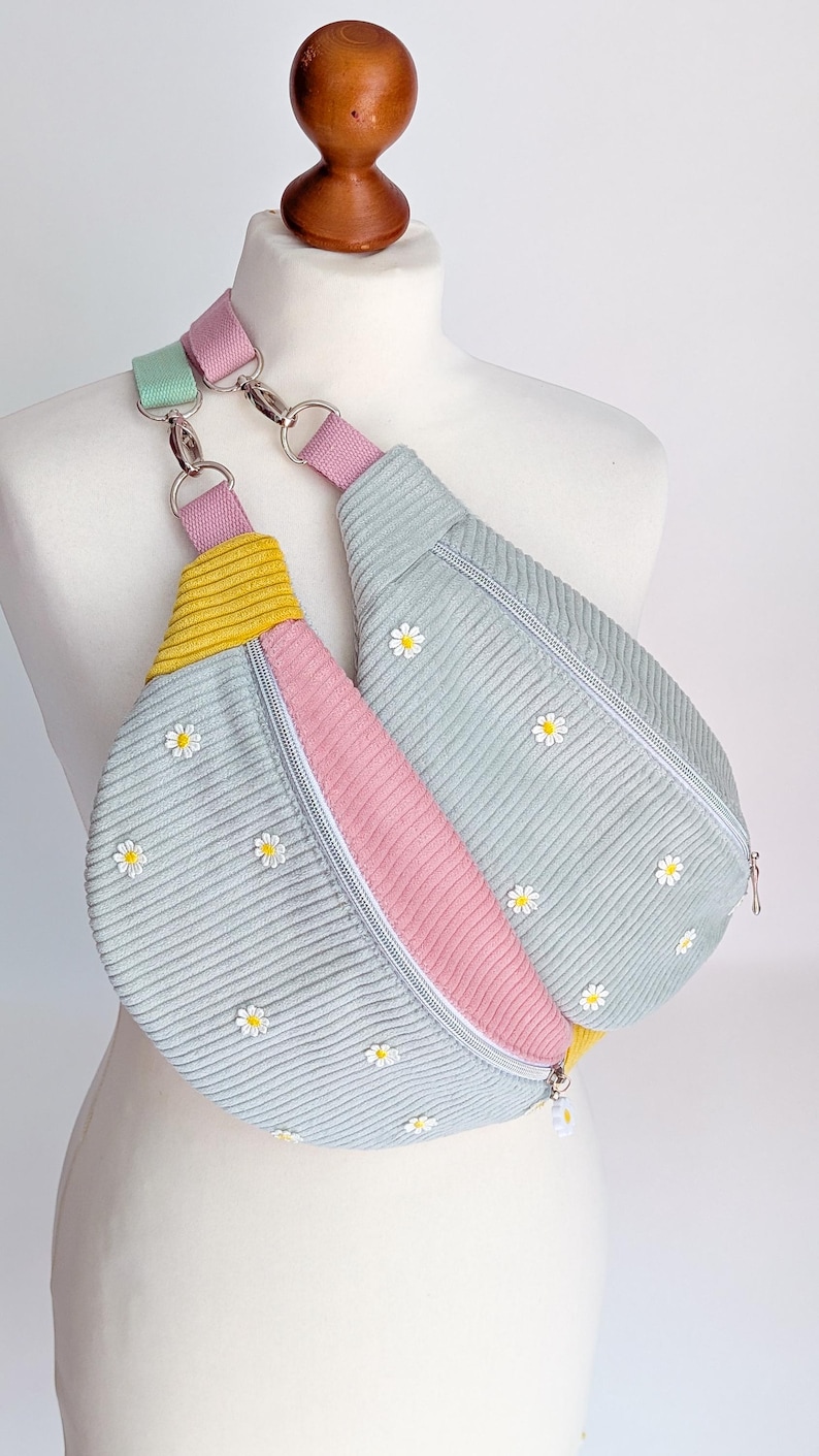Pastell Cord Hipbag Bauchtasche Daisies - Rosa oder Mint image 12