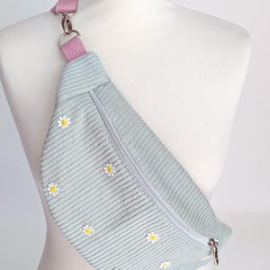Pastell Cord Hipbag Bauchtasche Daisies - Rosa oder Mint image 11