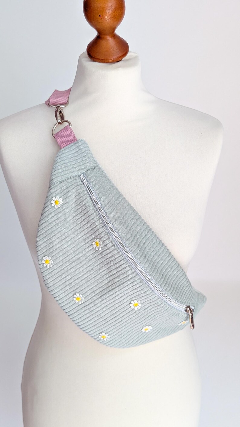 Pastell Cord Hipbag Bauchtasche Daisies - Rosa oder Mint image 11