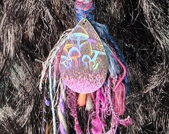 Medianoche en el jardín de hongos