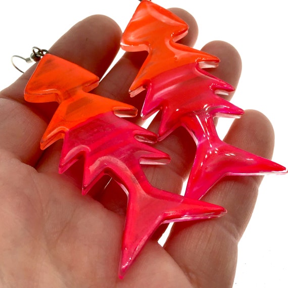 Vintage 1980s Lucite Fish Dangle Earrings, Neon Pink … - Gem