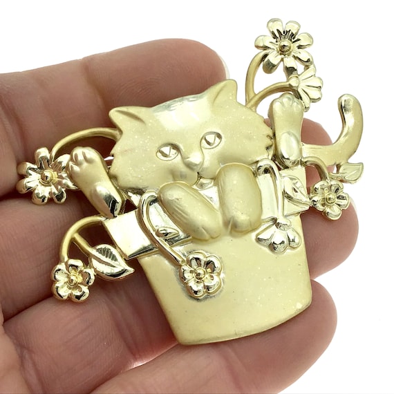 Cat and Flower Brooch, Vintage 1980s Gold Finish B