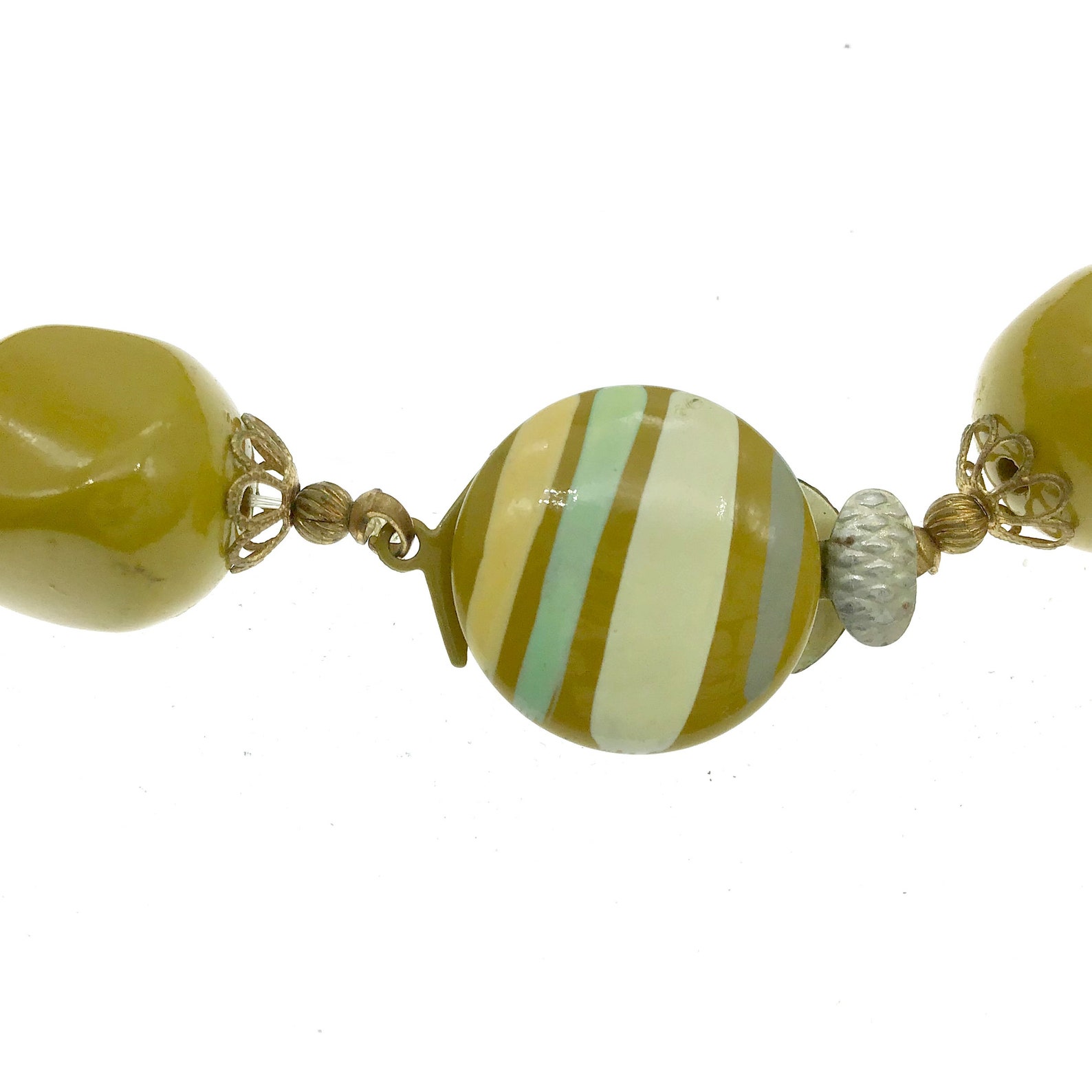Vintage Chunky 1960s Lucite Necklace, Avocado Green Retro Necklace