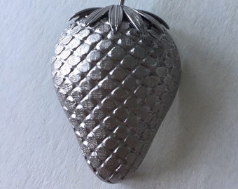 Vintage Brooch, Giovanni Brooch, Signed Giovanni, Strawberry Pin, Giovanni Pin, 1960s, 1970s, Silver Pin, Silver Strawberry