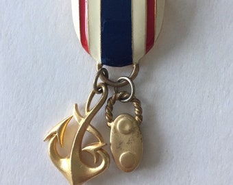 Medal Pin, Medal Brooch, M Jent Brooch, MJ Pin, Signed M Jent, Ribbon Pin, Military, Vintage Brooch, Figural Pin, Enamel Brooch, 1980s