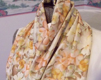 Bufanda infinita, tejido de punto suave, bufanda hecha a mano, bufanda floral, cubierta de enfermería, regalo de nueva mamá, amarillo, marrón, melocotón, flores