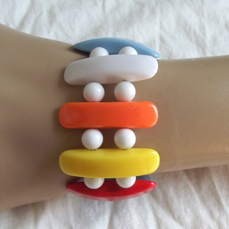 Vintage Bracelet, Candy Bracelet, Early Plastic, Expansion Bracelet, Rainbow, Bead,1960s, Retro