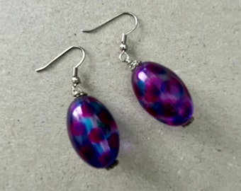 Lucite Beaded Earrings, Purple Blue, Oval Beads, Mod Earrings, Chunky Beads, Psychedelic, Pierced, Dangle Earrings