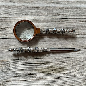 Ensemble de bureau sophistiqué en argent avec loupe et coupe-papier - Cadeau déco de bureau élégant - Poignées en perles à facettes argentées faites main