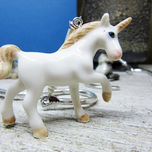 Fantasy Unicorn Porcelain Figurine Metal Bookmark for Book Lovers - Dreamy Gift for Mythical Animal Enthusiasts