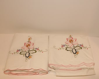 Vintage Floral Embroidered Standard Pillowcases Pink Scallop Edges White