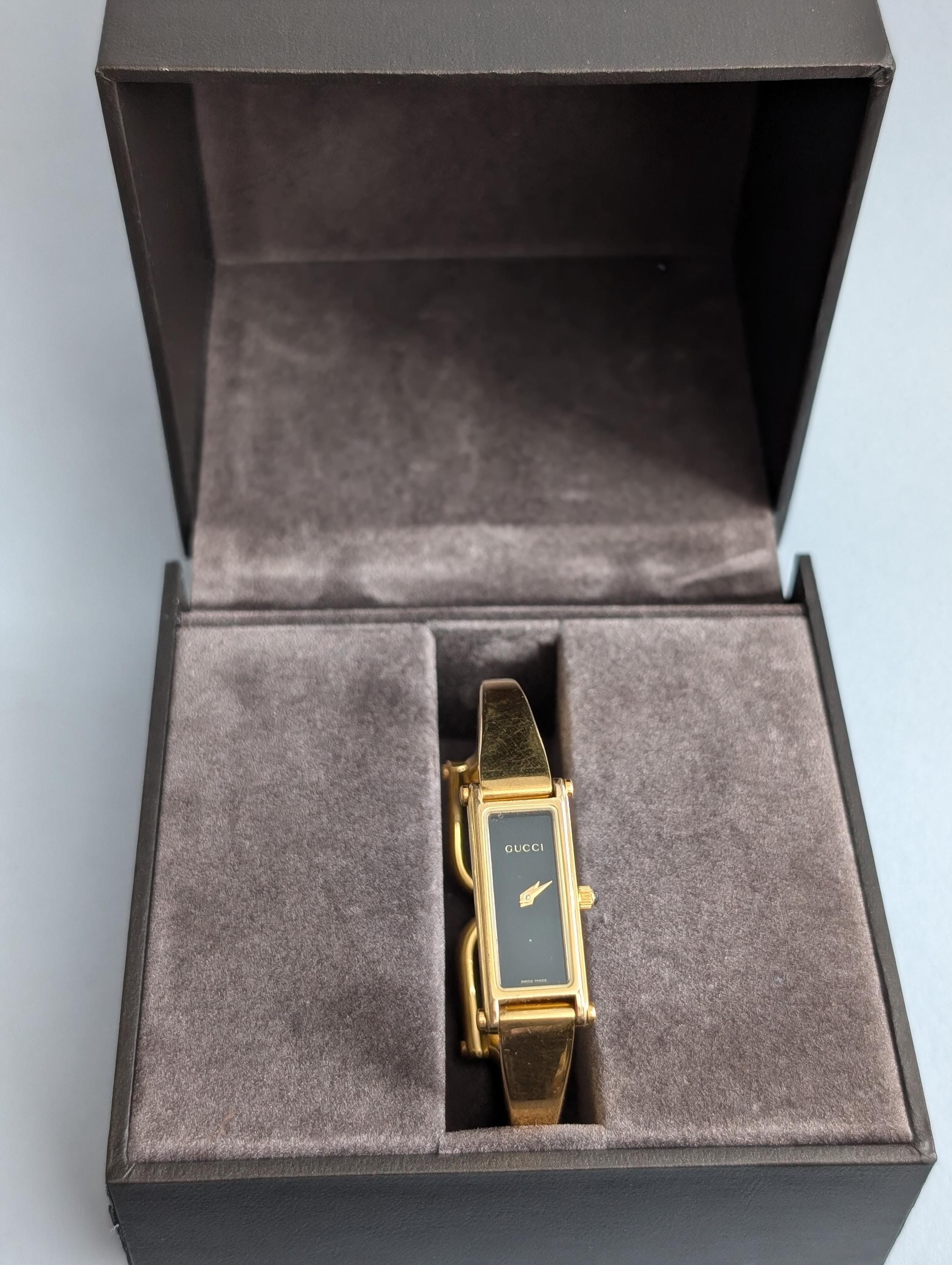 Vintage Gucci Watch With Box Black Dial Gold 1500 Bracelet  display picture 3