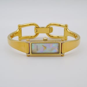Gucci Ladies Gold Watch – Stunning Gucci 1500L Model with Tank Watch Face & Mother of Pearl Dial