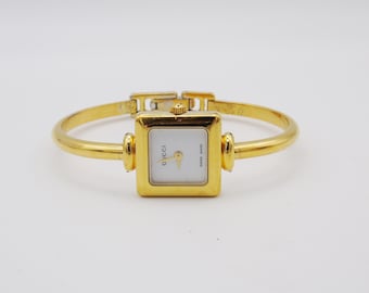 Working Vintage Gucci Watch Square 1900L Gold Gold Dial Elegant Gucci Wristwatch Cheap Gucci Small Bracelet Bangle G21