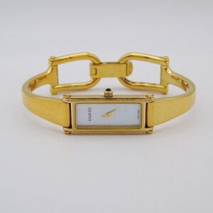 Gucci Ladies Gold Watch – Stunning Gucci 1500L Model with Tank Watch Face & Mother of Pearl Dial