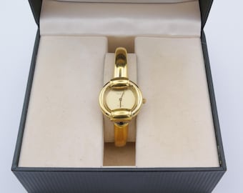 Vintage Gucci 1400L Gold Watch with Box and Papers Elegant Small Wristwatch Quartz