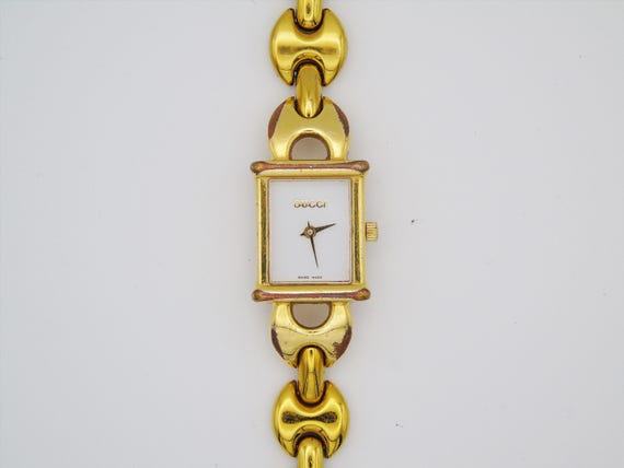 グッチレディースゴールドウォッチ - 希少なグッチ1800Lモデル、タンク