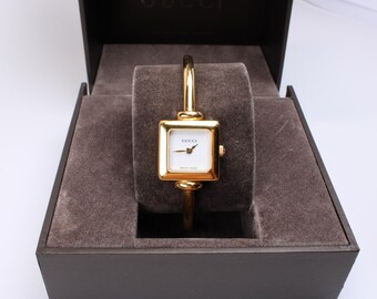 Vintage GUCCI Ladies Gold Plated Quartz Watch, Circa 1990s  display picture 2