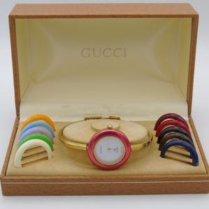 Vintage Gucci Change Bezel Watch – Gold-Plated with 11 Interchangeable Bezels & Box