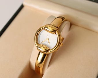 Vintage Gucci 1400L Watch with Box and Papers Elegant Gold Plated Small Wristwatch Quartz