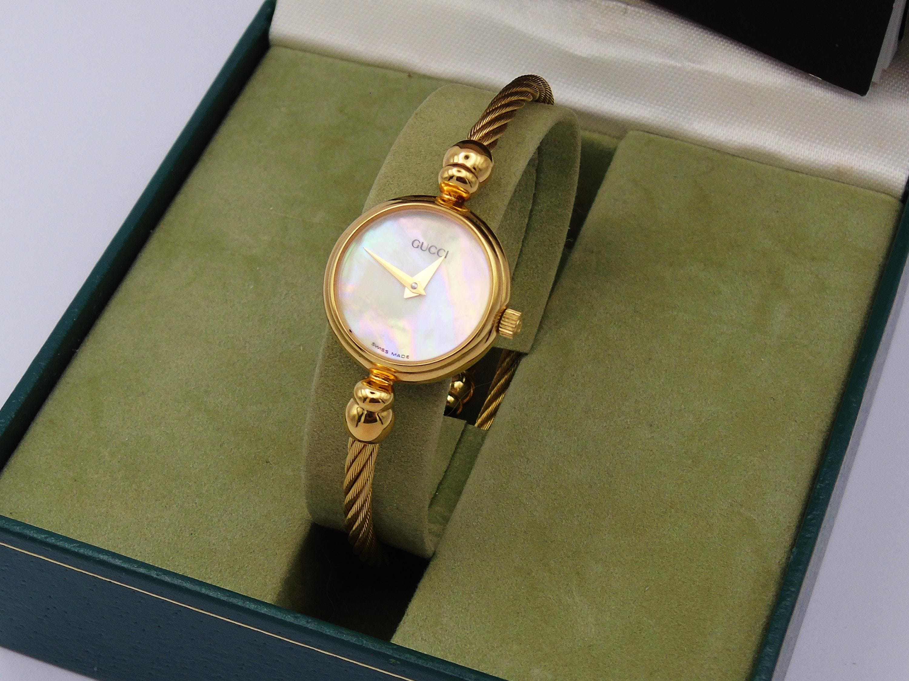 美品　ヴィンテージ　グッチ　GUCCI　2700　マザーオブパール　レディース GUCCI - 美品 ヴィンテージ グッチ GUCCI 2700 マザーオブパール