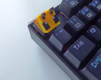 Bee keycap - Animal keycap - Keyboard accessory - Gaming accessory - Cute keycap, Custom keycap
