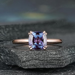 Cushion Cut Alexandrite Engagement Ring 14k Rose Gold Solitaire Wedding Rings For Women Minimalist Anniversary Ring Custom Promise Ring Gift