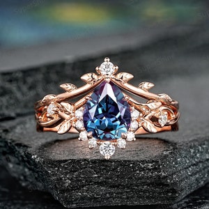 Alexandrite Engagement Ring Set Vintage Moissanite Halo Wedding Rings Custom Nature Inspired Leaf Anniversary Rings Moissanite Promise Rings