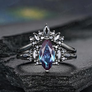 Gothic Black Gold Marquise Alexandrite Engagement Ring Set, Unique Black Moissanite Cluster Anniversary Rings For Women June Birthstone Ring