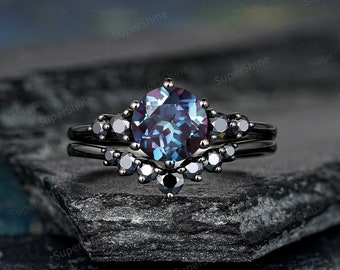 Round Alexandrite Engagement Ring Set Color Changing Promise Rings For Women Black Diamond Wedding Ring Custom Gothic Ring Bridal Set Gift