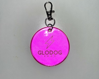 Reflective Dog Tag Keychain – Glow-in-Dark Pet ID Charm, Clip-On Safety Tag for Dogs