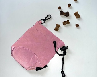 Reflective Dog Treat Pouch – Waterproof Training Treat Bag with Clip & Drawstring, Night Visibility Accessory