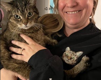 Custom Embroidered Pet Hoodie or Sweatshirt – Dog or Cat Portrait from Photo – Personalized Gift for Pet Moms, Cat Lovers, and Pet Parents