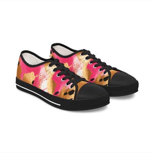 Chic Women&#39;s Low Top Sneakers with Bold Colorful Print, Stylish Casual Footwear, Trendy Sneakers for Everyday Wear, Gift for Fashion