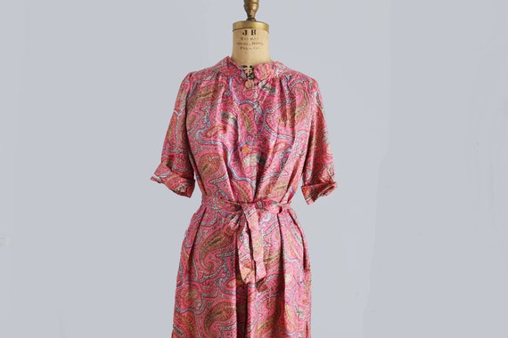 Vintage pink paisley nightgown dress