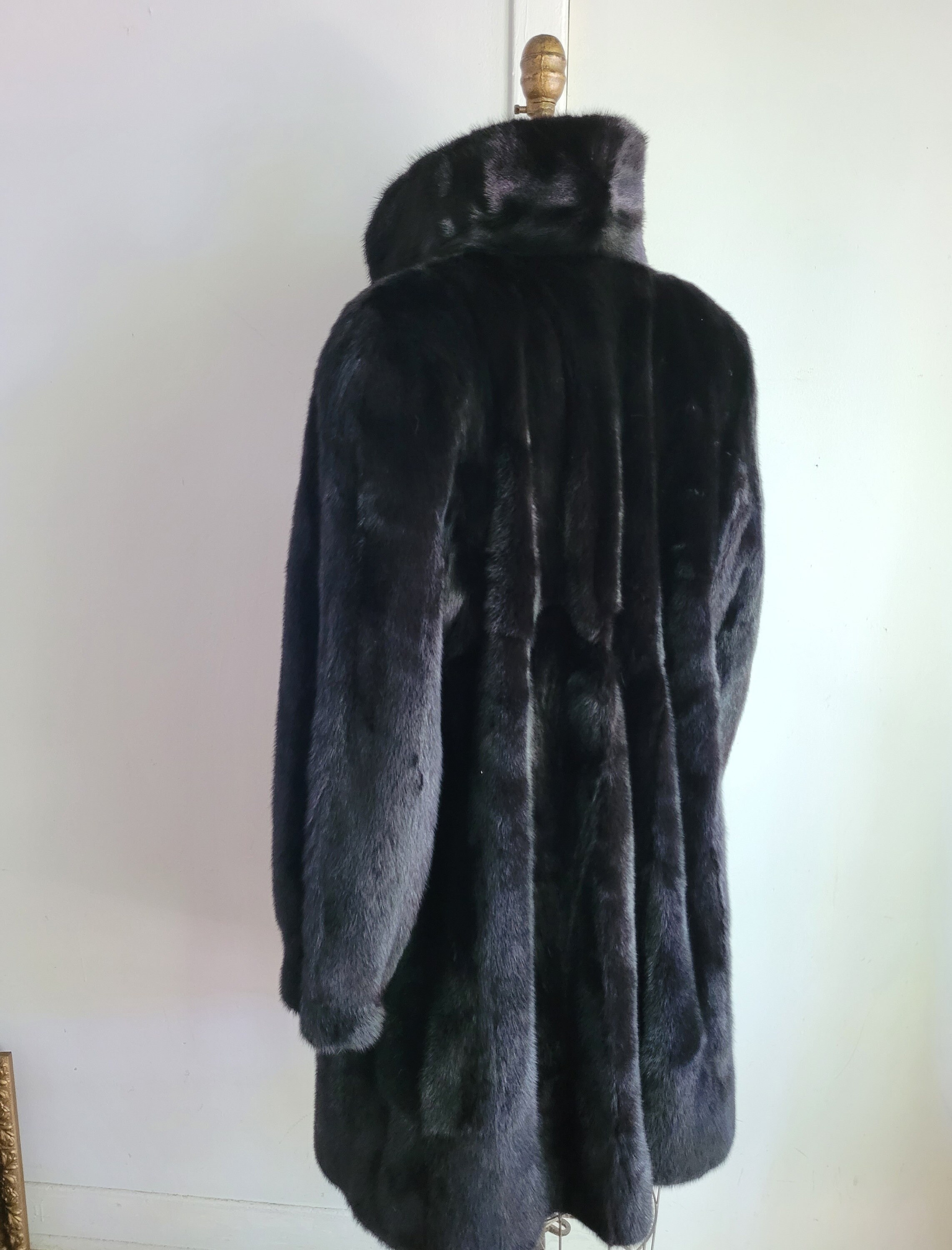 Black diamond fur coat best sale
