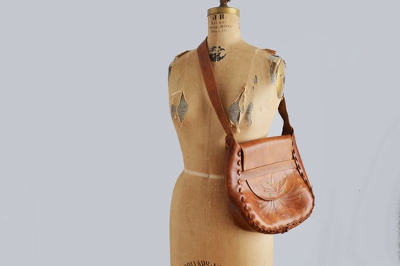 70s tooled leather shoulder bag 70s brown floral h