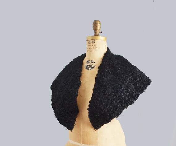 Vintage Black curly lamb fur collar wrap