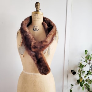Mahogany mink fur scarf