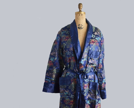 Vintage smoking jacket asian blue robe XL
