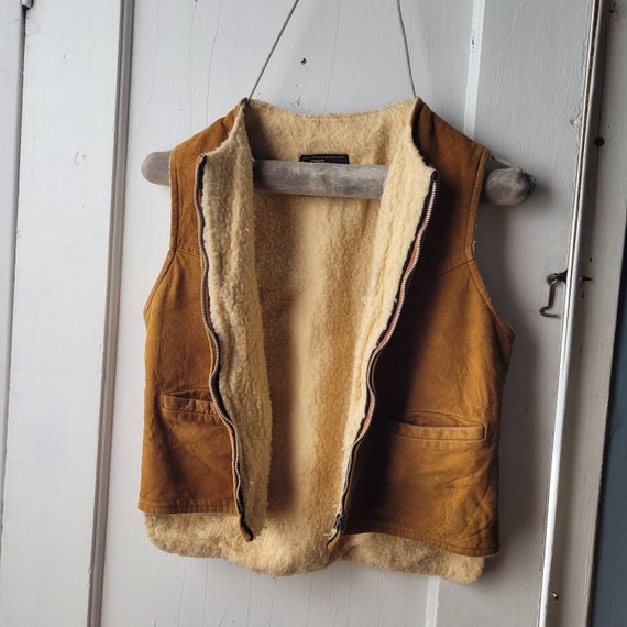 Vintage suede Faux Shearling vest waistcoat by Br… - image 7