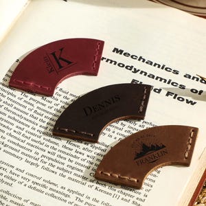 Personalized Leather Round Corner Bookmark, Engraved Name Bookmark, Corner Page Marker, Gift for Readers, Book Lovers, Gifts For Him or Her