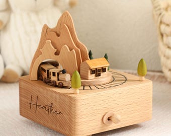 Gravierte Namen Spieluhr, personalisierte handgemachte Holz Spieluhr, Benutzerdefinierte Andenken Geschenk für Kinder, Baby-Dusche-Geschenk, Geburtstagsgeschenk, Neugeborenen Geschenk