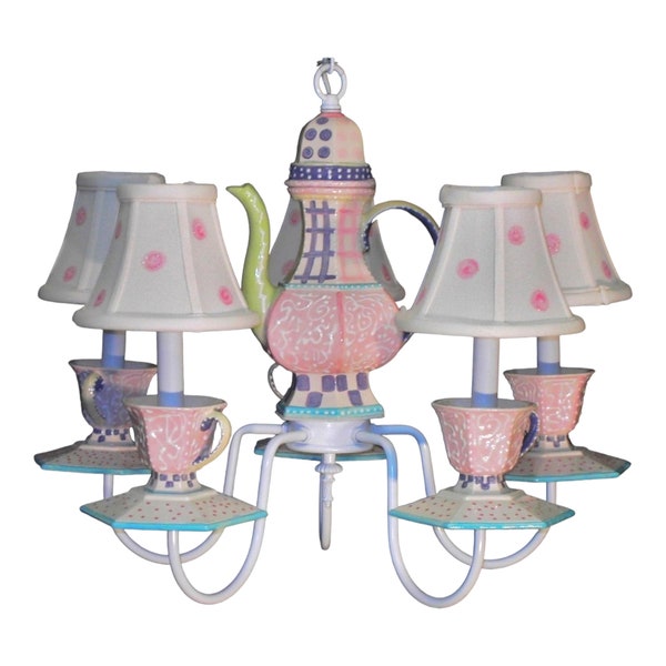 Teapot Chandelier - Taza y Platillos Chandelier - Iluminación de taza de té - Tea Party Decor