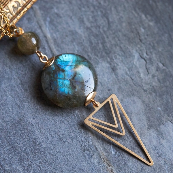 Labradorite statement necklace, Gemstone necklace, Geometric, Rainbow flash labradorite pendant, Gift for her, Gift for Mom