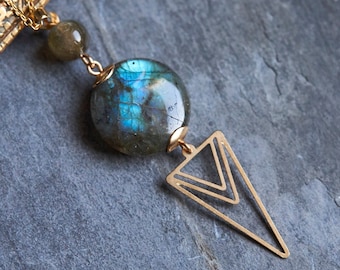 Labradorite statement necklace, Gemstone necklace, Geometric, Rainbow flash labradorite pendant, Gift for her, Gift for Mom