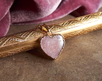 Collar de corazón de amatista rosa: colgante chapado en oro de 24 k, piedra natal de febrero